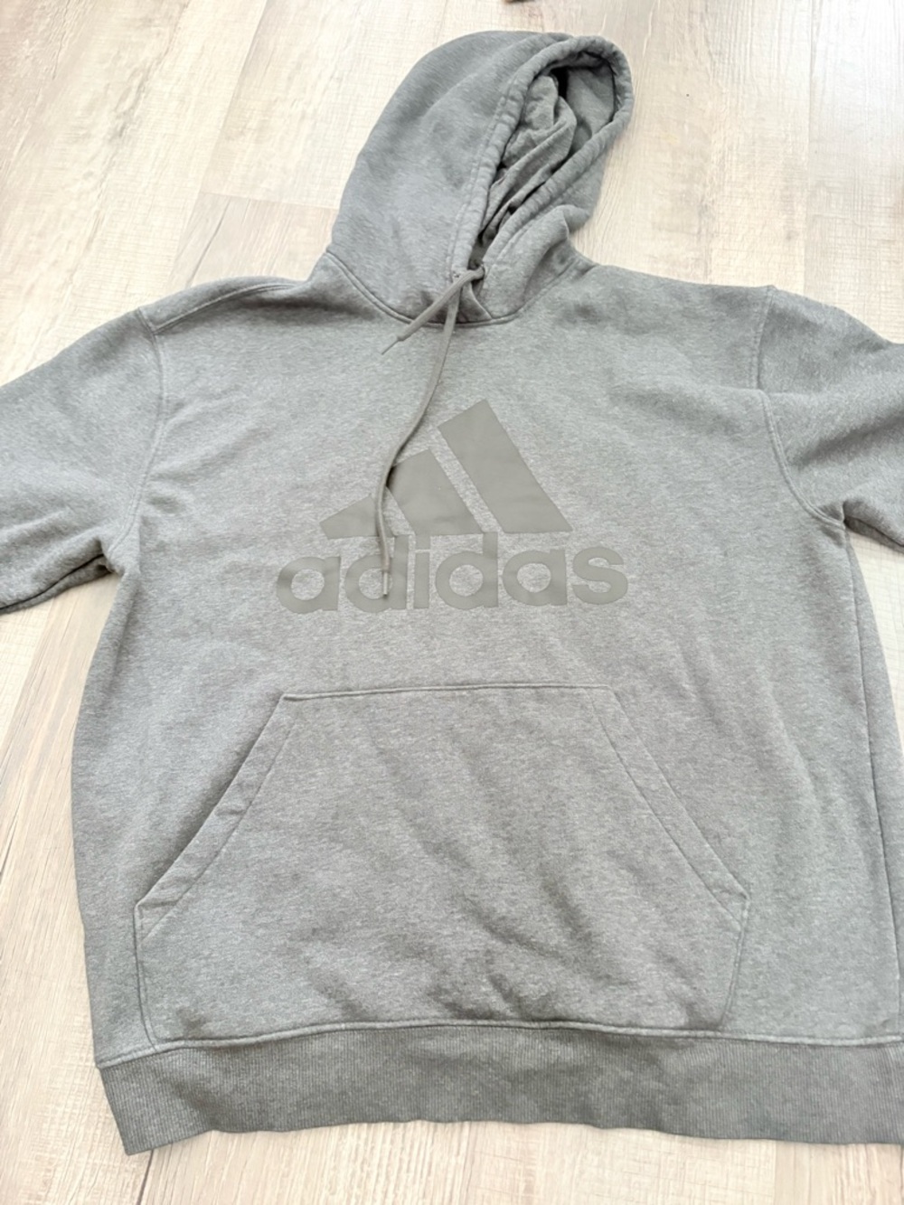 Adidas Essentials Logo Hoodie size xl